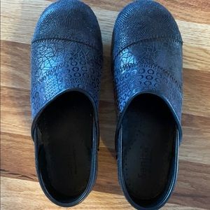 Sanita blue shoes size 38 excellent shape